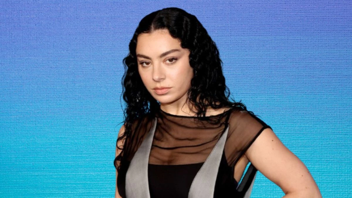 Who are Charli XCX Parents? Meet Jon Aitchison and Shameera