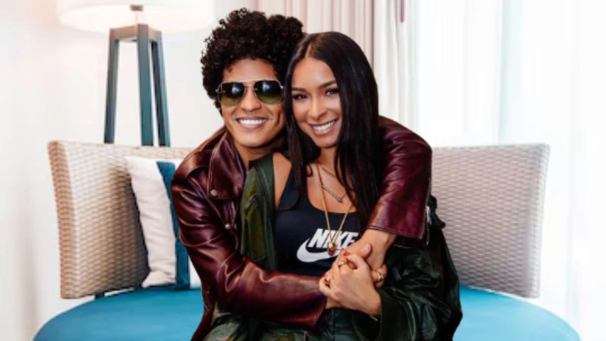 Is Bruno Mars Married? His Girlfriend, Age, Height and More