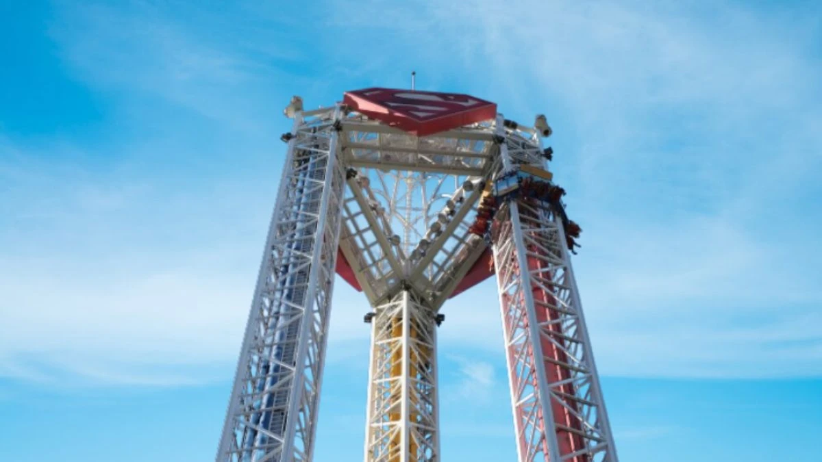 Was Kid Slipped Out of Superman Ride at Six Flags? Did Kid Fall Out of Superman Ride?