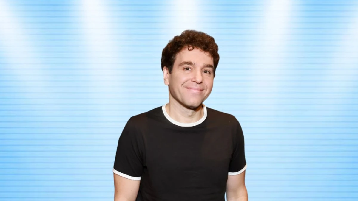 Who is Jon Lovett Dating? Are Jon Lovett and Ronan Farrow Married?